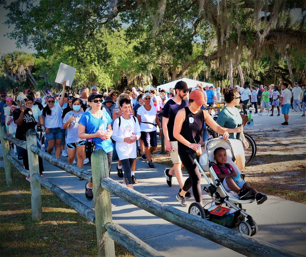 people at the walk for life 2021